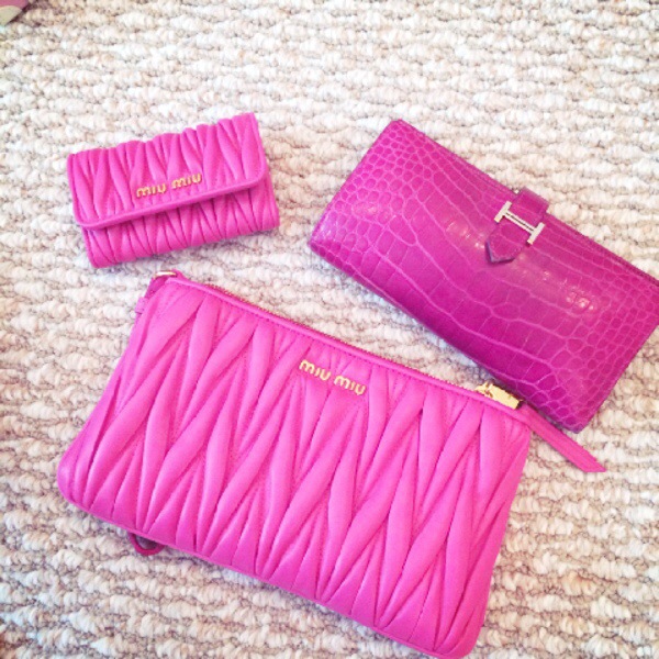 お財布、キーケース、ポーチ、全部ピンクだよ